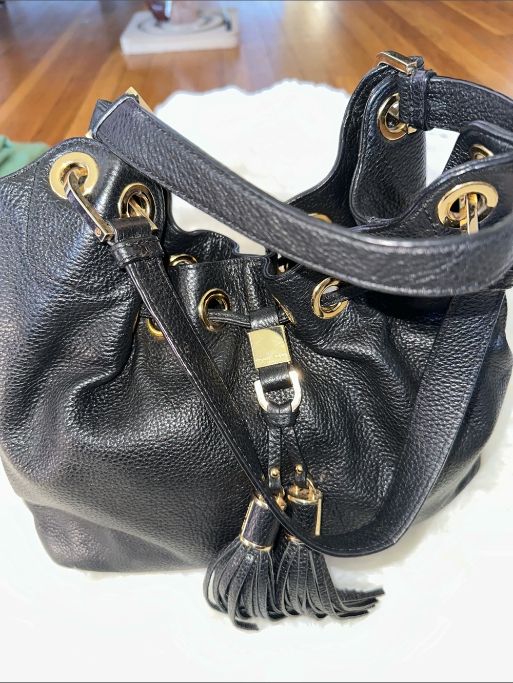 Michael Kors Black Pebbled Leather Tassel Shoulder Bag with Gold Hardware - Picture 4 of 7